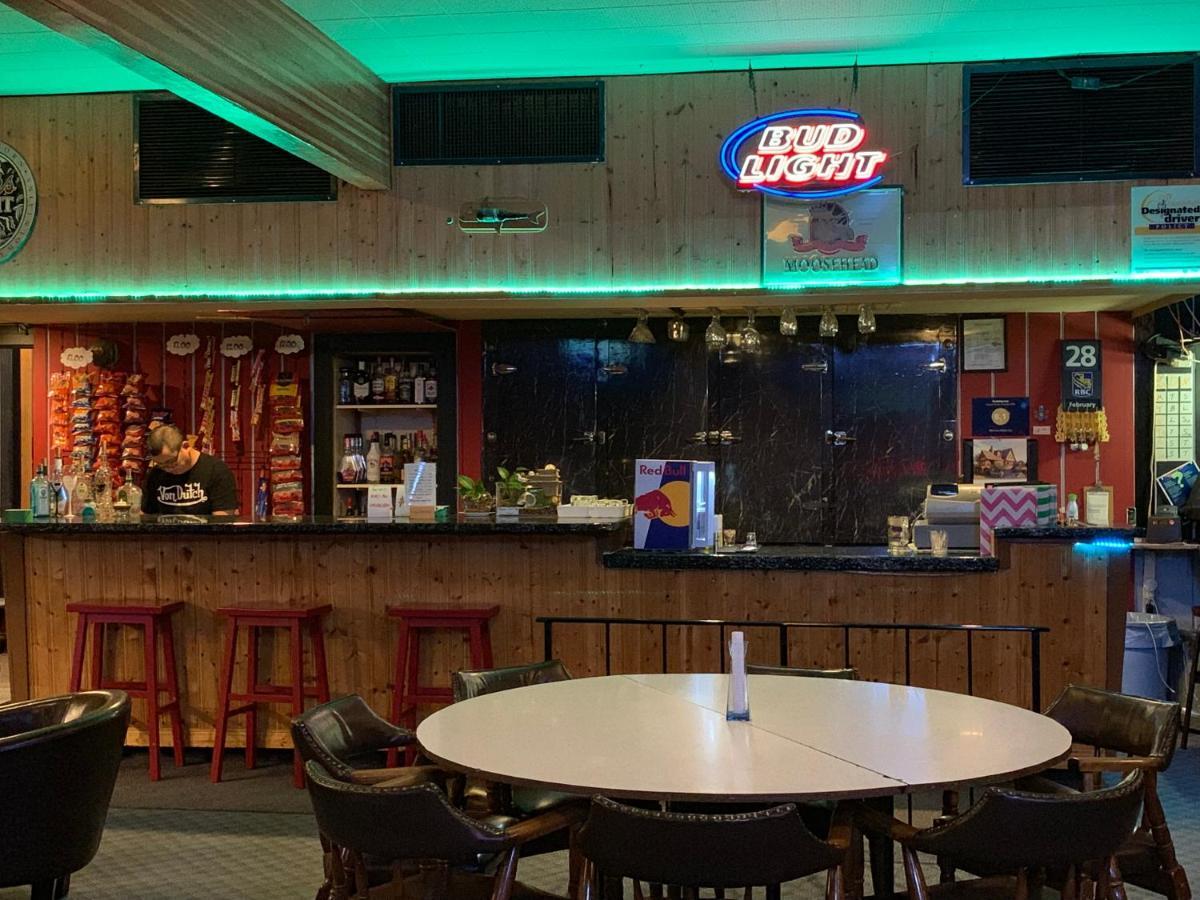 Manitou Motor Inn المظهر الخارجي الصورة