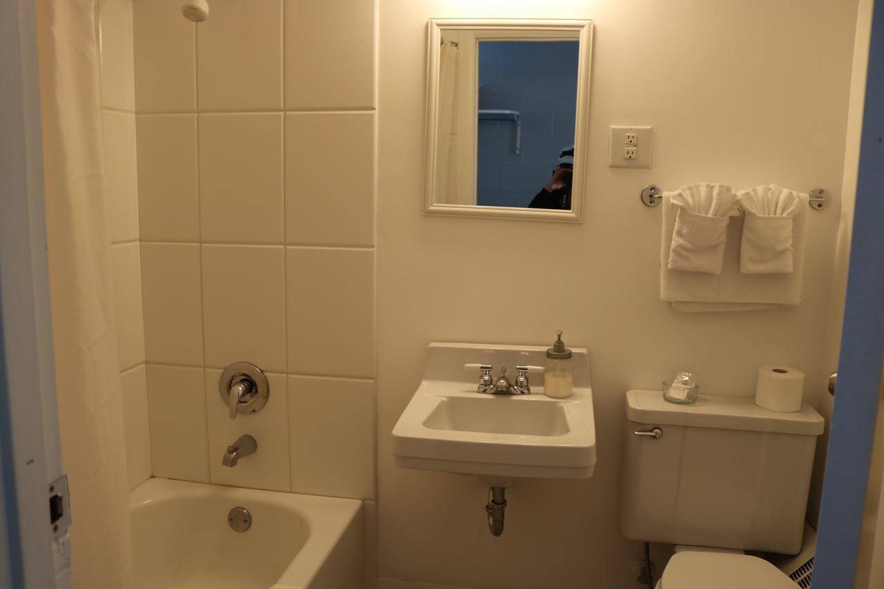 Manitou Motor Inn المظهر الخارجي الصورة